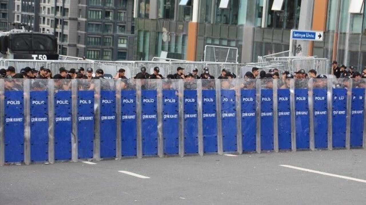 Gürsel Tekin Sarıyer’de