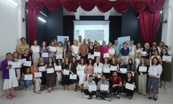 Diyarbakır’daki Zarokistanlarda görev alacak eğitmenlere sertifika