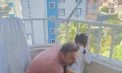 Cizre'de 4 yaşındaki çocuğun kafası demir korkuluğa sıkıştı