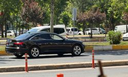Diyarbakır’da yollar sürücüleri çileden çıkarıyor