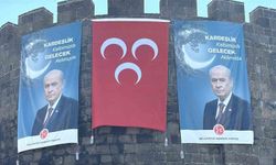 Diyarbakır Surları’na Devlet Bahçeli pankartı asıldı
