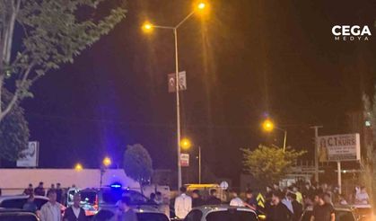 Kırmızı ışık ihlali yapan sürücü yaya geçidinde 4 kişiye çarptı