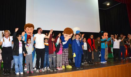 Dicle'nin rüyası engelliler gününde sahnede
