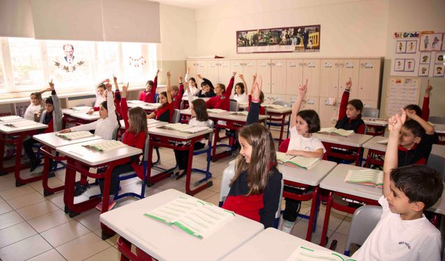 2025 İlk ara tatil ne zaman? Yarıyıl tatili hangi gün?