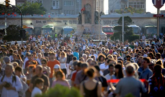 Öğrenci sayısı 50 ilin nüfusunu geçen il hangisi?