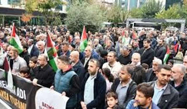 İsrail'in Gazze'ye saldırılarına yönelik tepkiler sürüyor