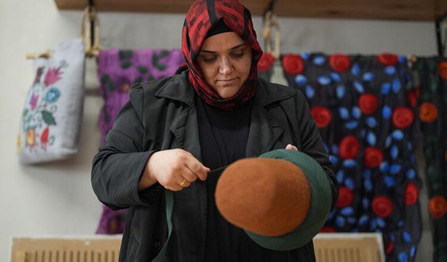 Modern yorumla keçeye hayat verdi