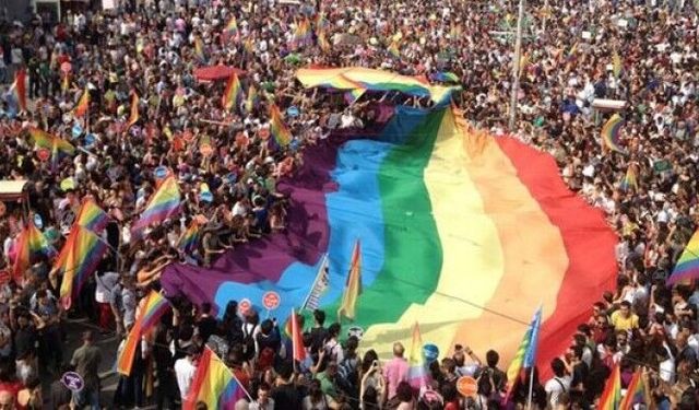 Basın meslek örgütleri: LGBTİ+ haberciliği suç değil