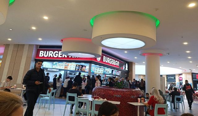 Hamburger adını nereden alıyor? Gençler arasında tüketimi hızla artıyor