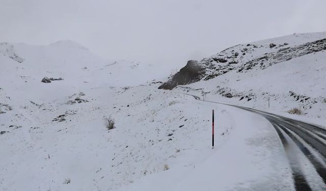 Hakkari’de kar yağışı