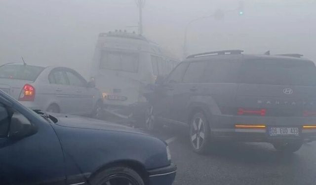 Yoğun sis kazaya yol açtı