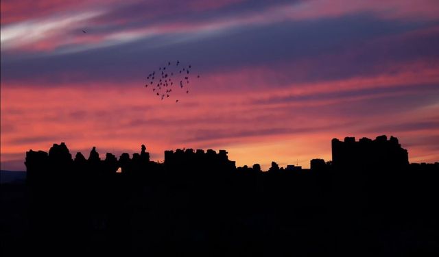 Diyarbakır’da Dicle’yi aydınlatan geceler