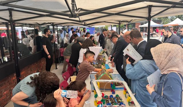 Diyarbakır'da öğrenciler yeteneklerini bilim şenliğinde sergiledi