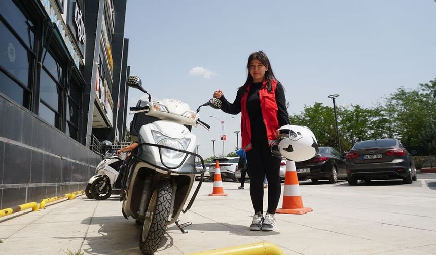 Memleketinin ilk motokuryesi oldu