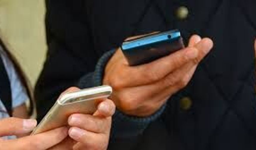 Habur’da kaçak telefon operasyonu