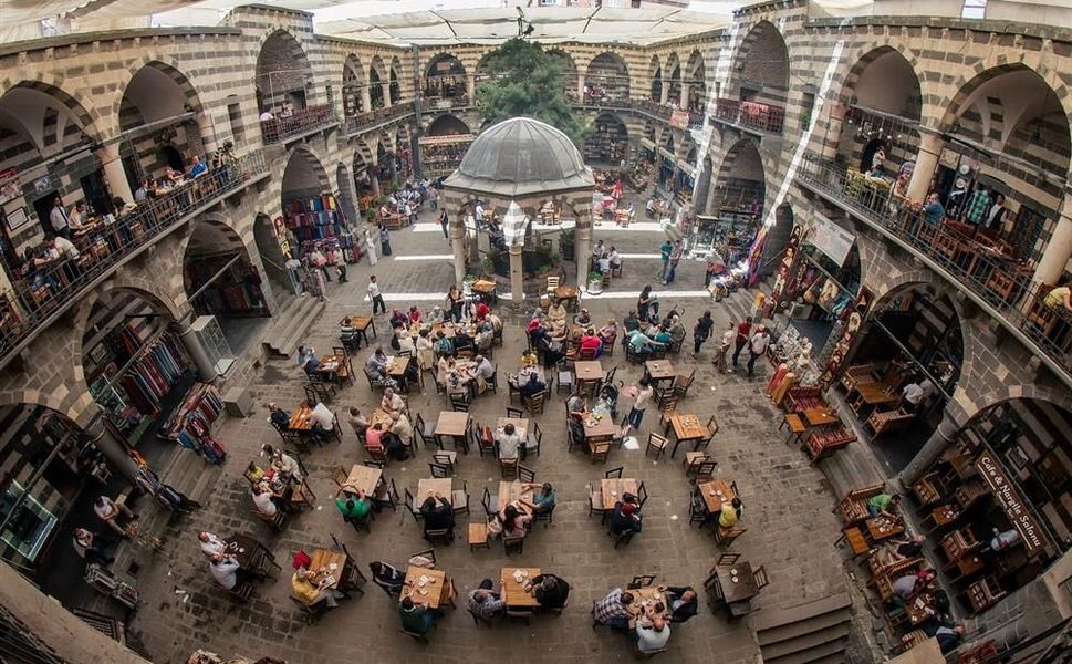 Diyarbakır'daki eserini göremeden ölmüş