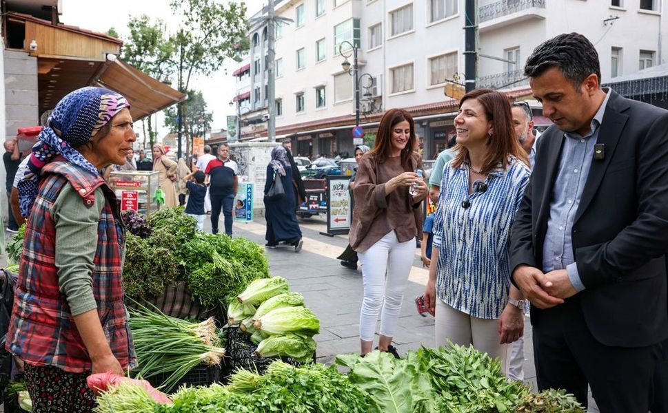 Diyarbakır'da başkan esnafla buluştu